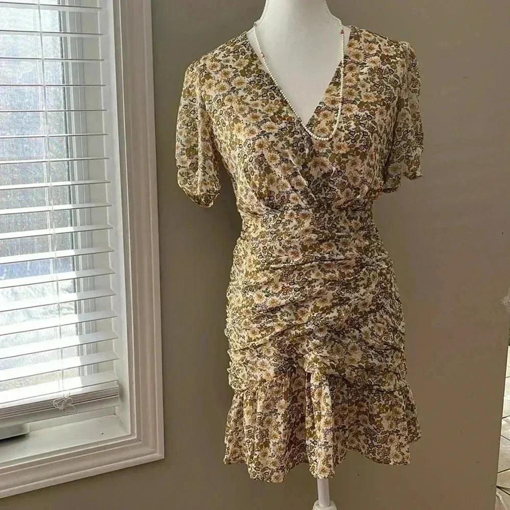 [XS]ASTR The Label  Floral Ruched SS Summer Mini Dress